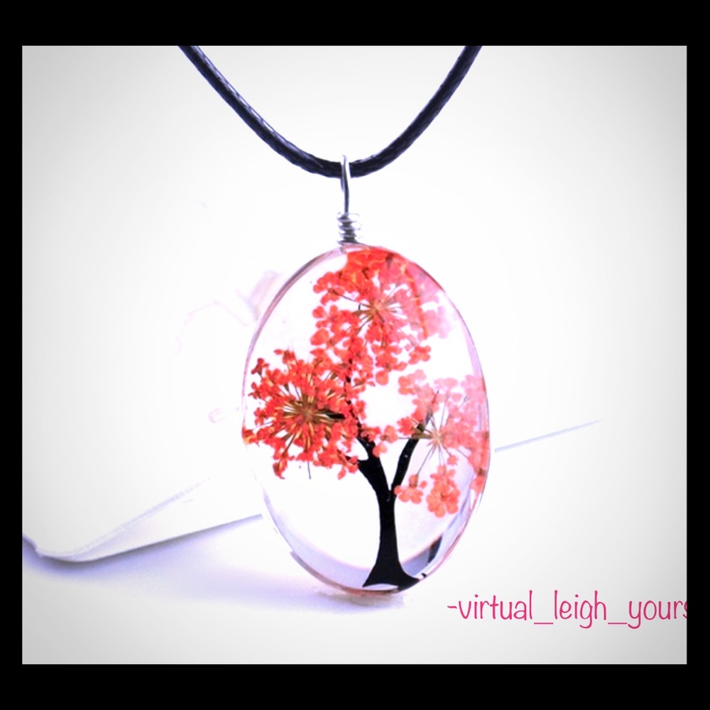 🌿Tree Of Life Oval Shaped Necklace Red🌿